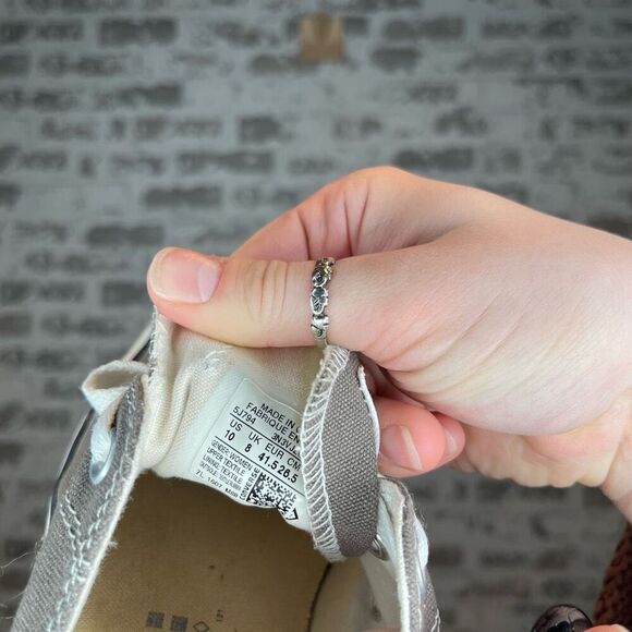 Converse | unisex gray lace up sneaker flats - Picture 6 of 8